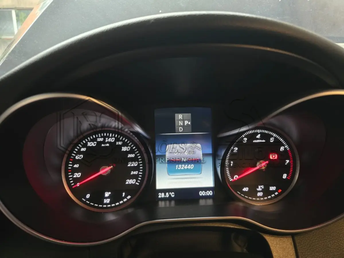 LOTE 002 - Mercedes-Benz/C180