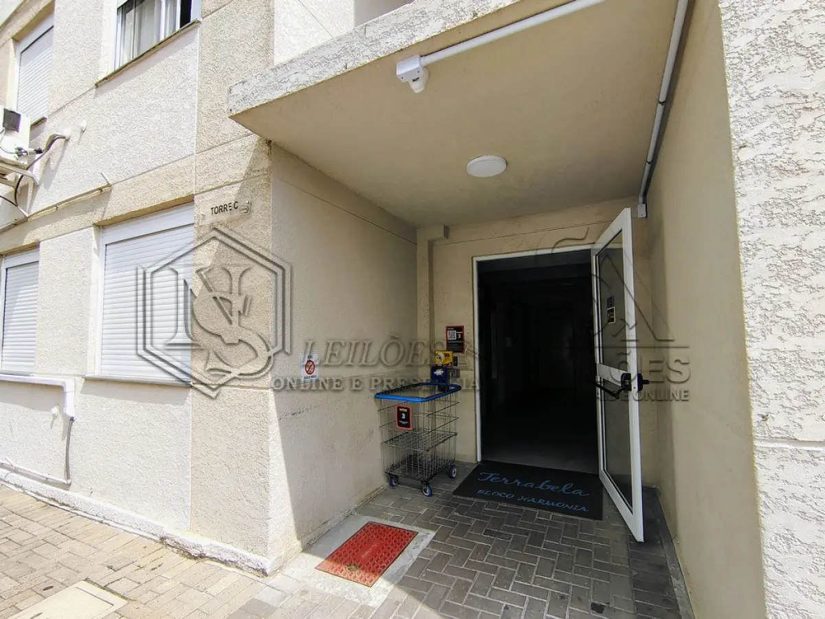 LOTE 002 - Apartamento e Box  em Porto Alegre