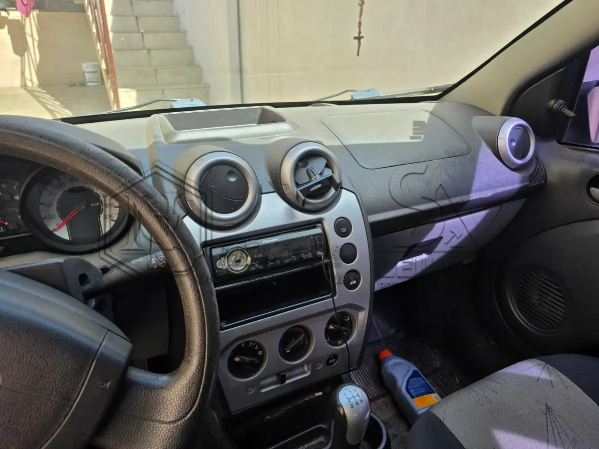 LOTE 013 - Ford/Fiesta Flex