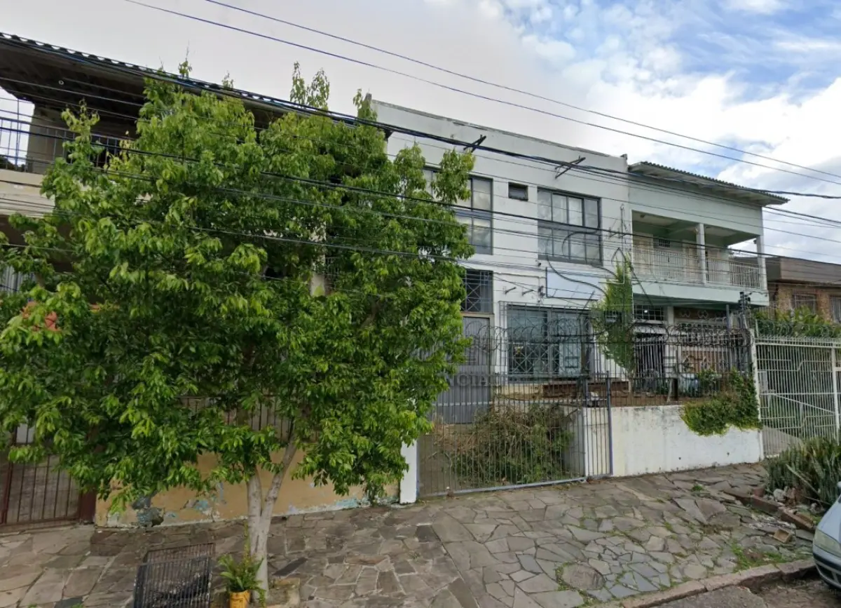 LOTE 010 - Casa de Alvenaria em Porto Alegre/RS