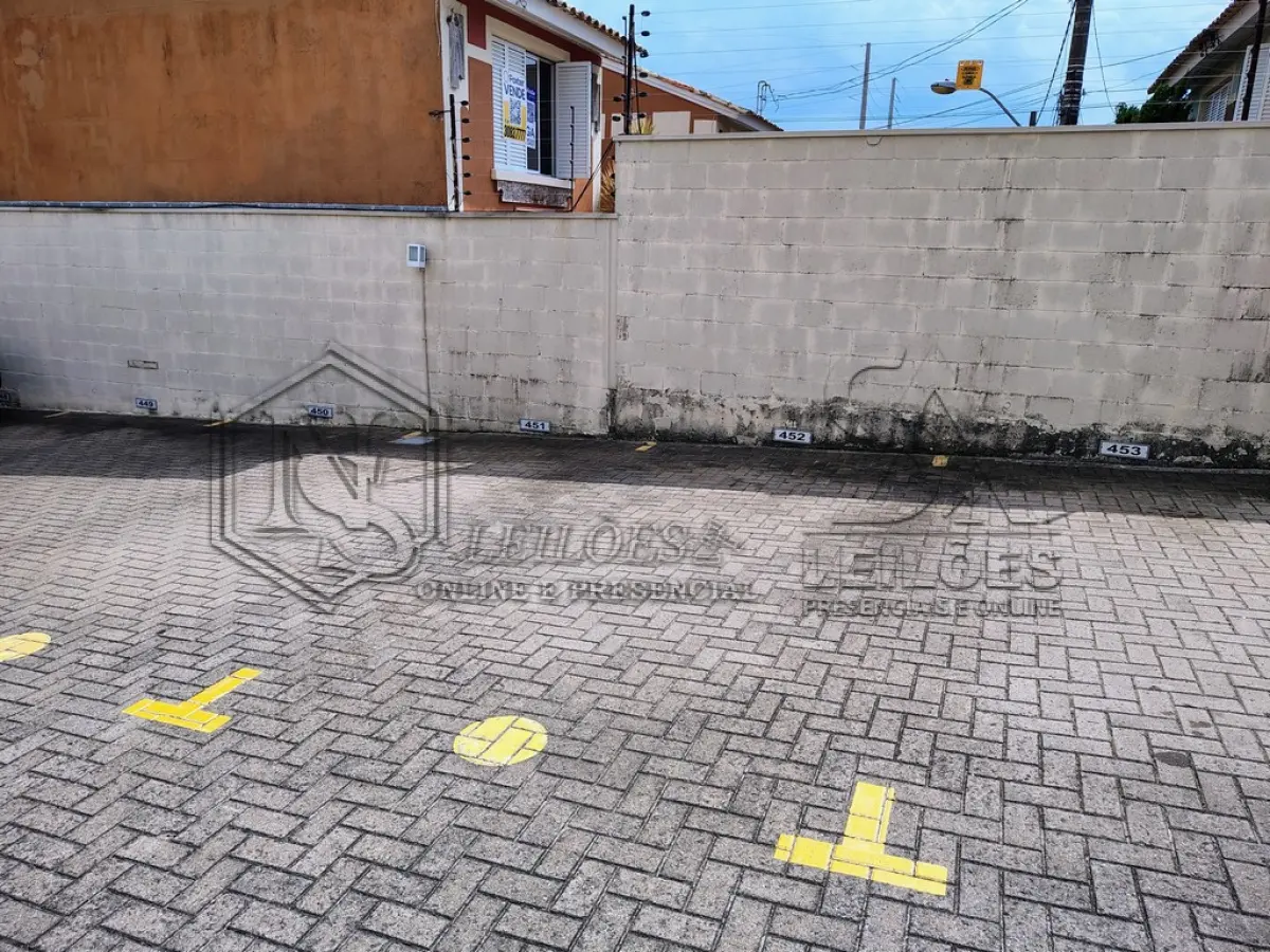 LOTE 002 - Apartamento e Box  em Porto Alegre