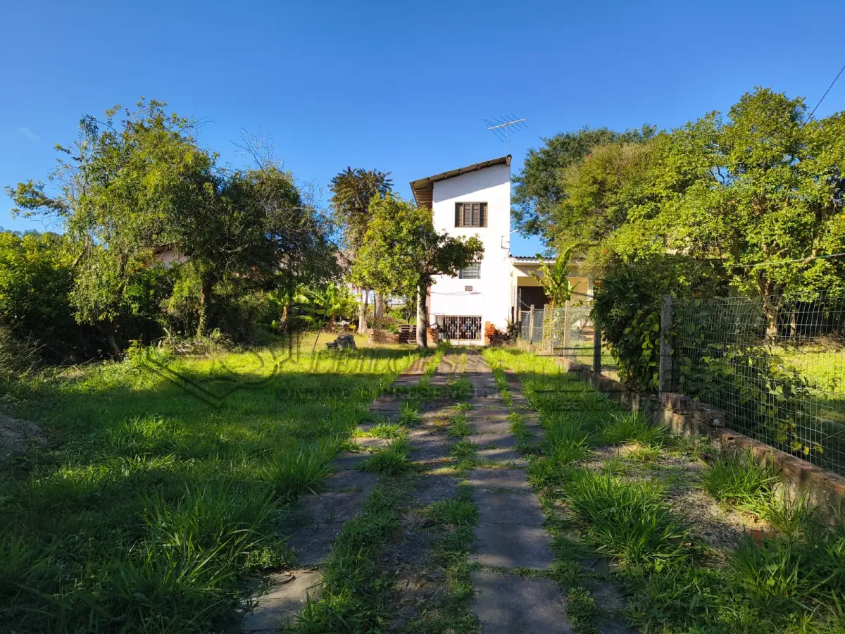 LOTE 009 - Casa de Madeira em Viamão/RS