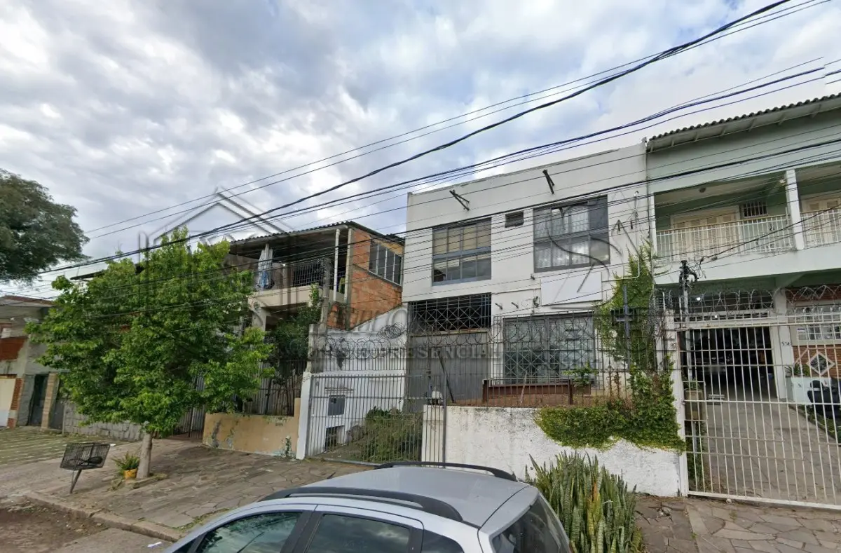 LOTE 010 - Casa de Alvenaria em Porto Alegre/RS