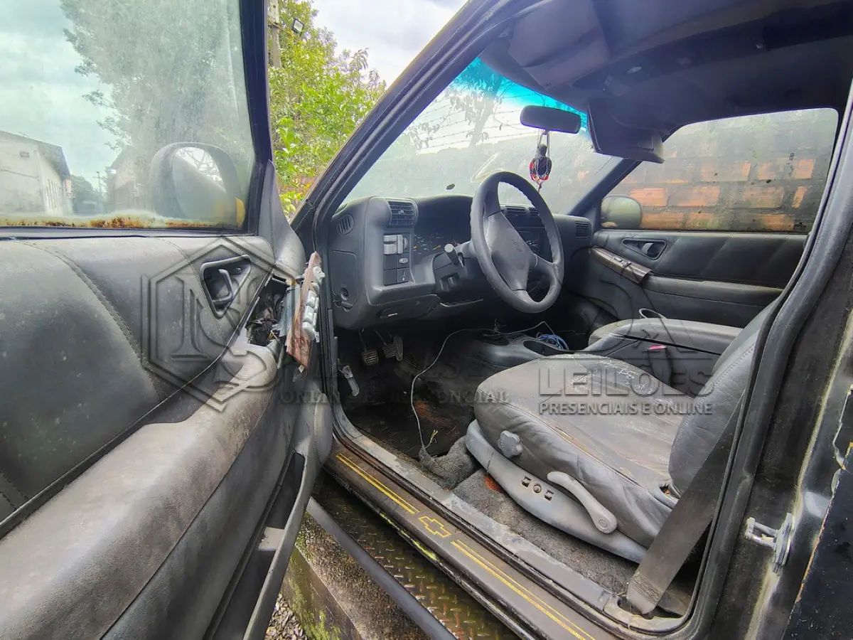 LOTE 007 - GM/S10 Executive D