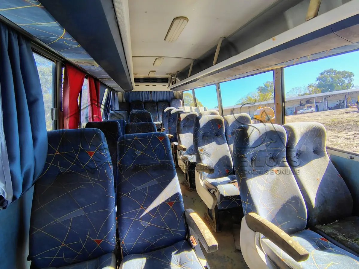 LOTE 001 - Volare Marcopolo W 8