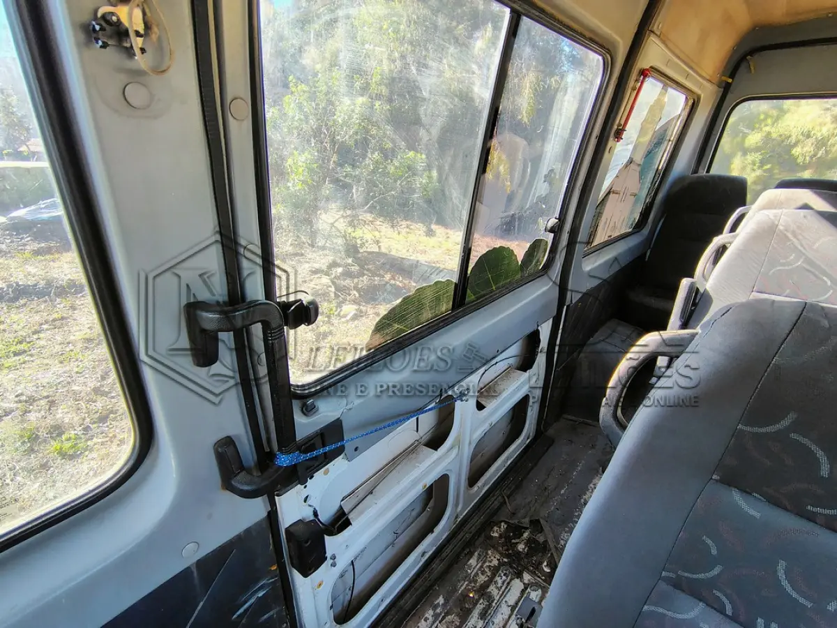 LOTE 002 - Van Peugeot Boxer