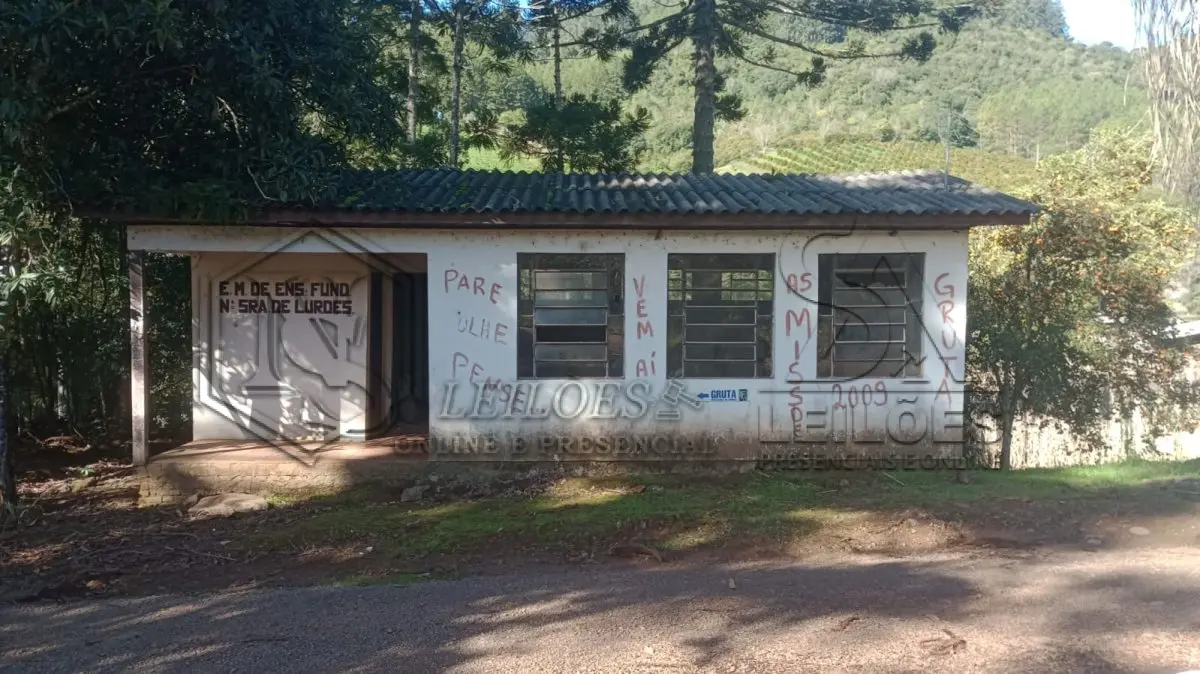 LOTE 011 - Prédio de alvenaria (Escola Nossa Senhora de Lurdes)