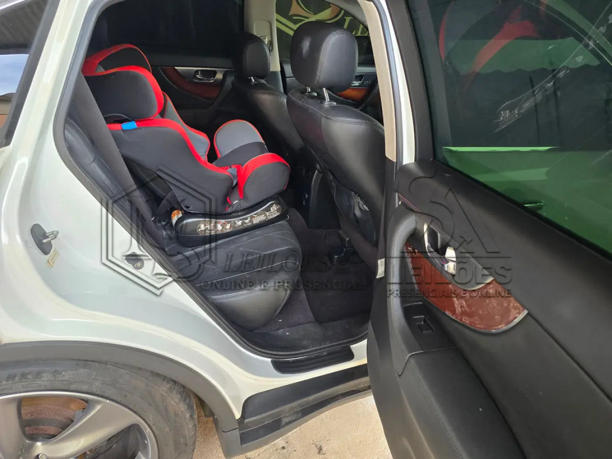 LOTE 002 - Infiniti/FX35 3.5 V6 AWD