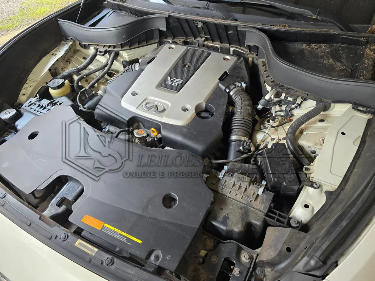 LOTE 002 - Infiniti/FX35 3.5 V6 AWD
