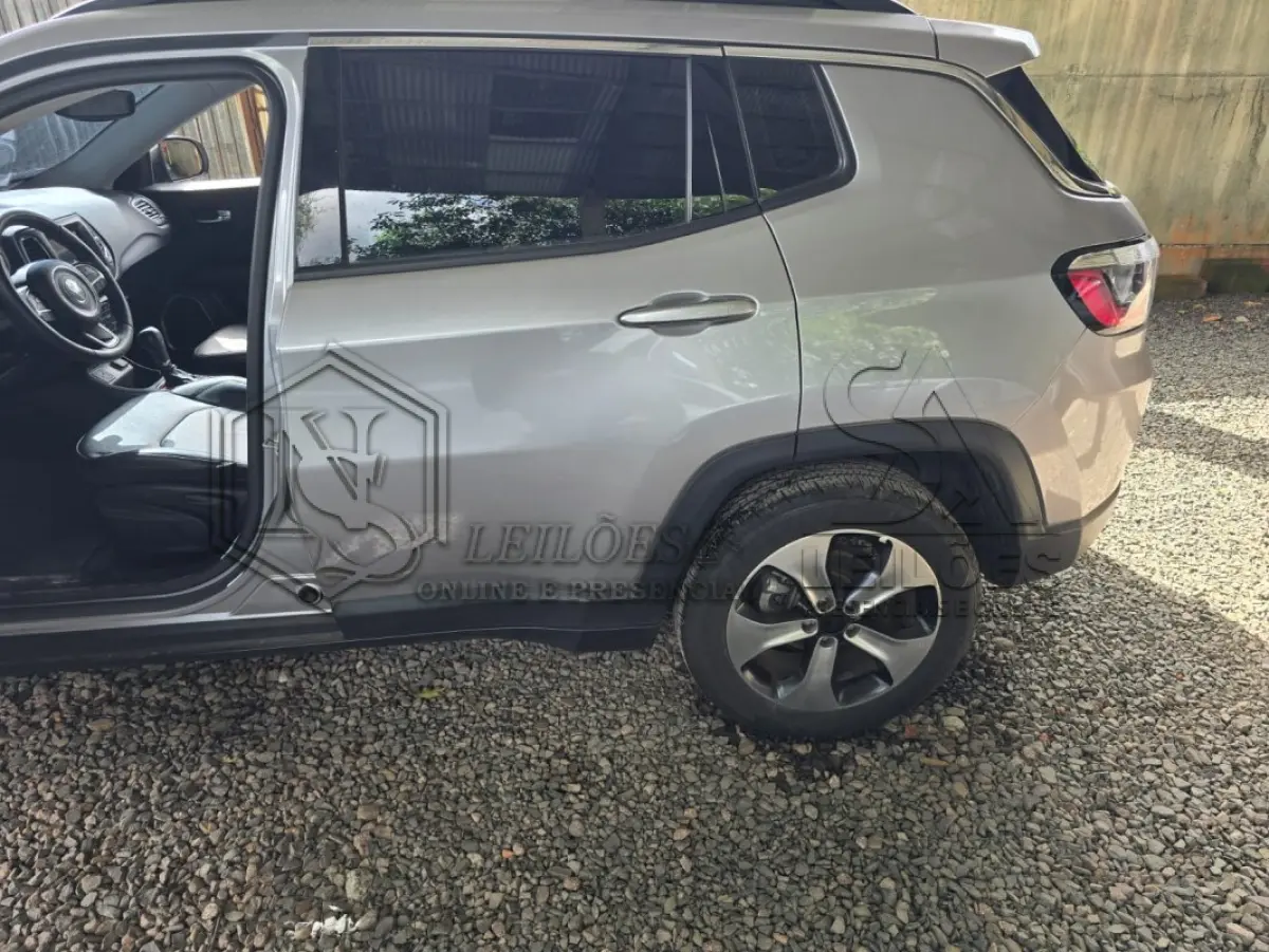 LOTE 001 - Jeep/Compass Sport F