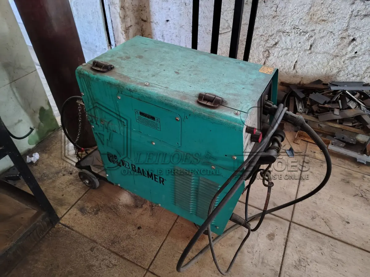LOTE 016 - Máquina de solda Balmer Vulcano MIG 280