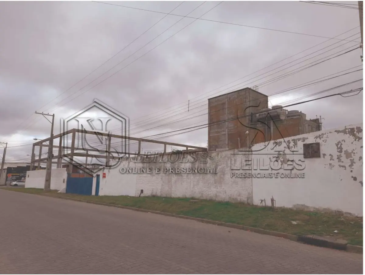 LOTE 003 - Um imóvel de aproximadamente 4.300m² pertencente a uma indústria de pescados, composto de cinco terrenos, em Rio Grande/RS.