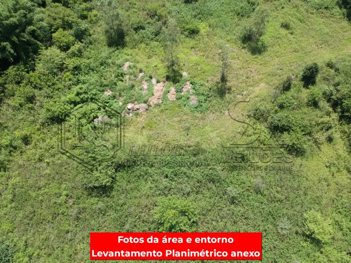 LOTE 035 - Uma fração de terras em Esteio/RS