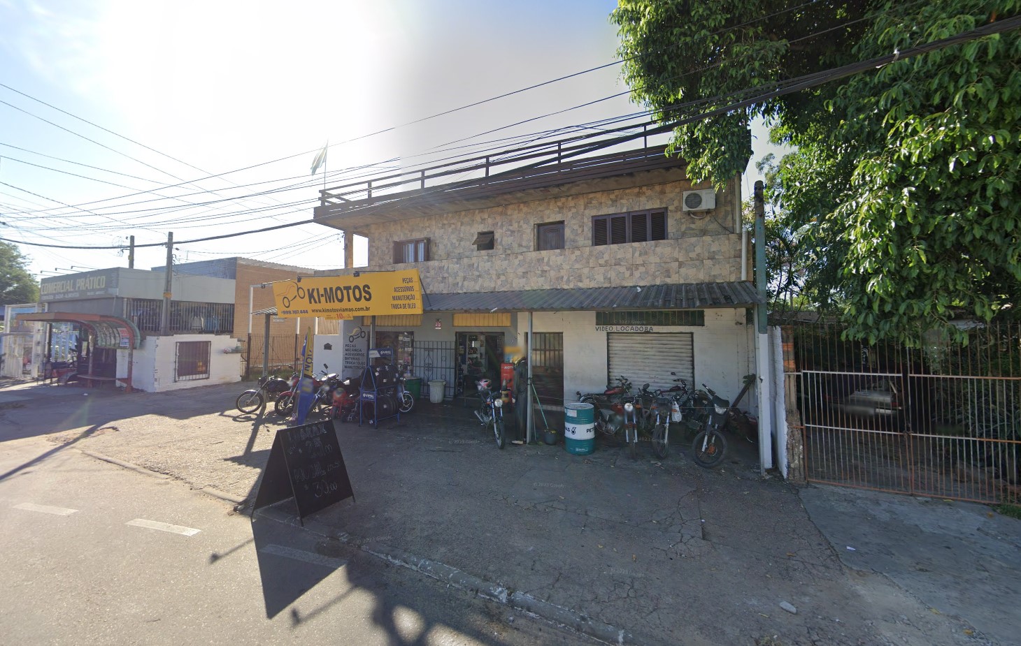 LOTE 013 - 50% do terreno correspondente a integralidade do prédio comercial e residencial