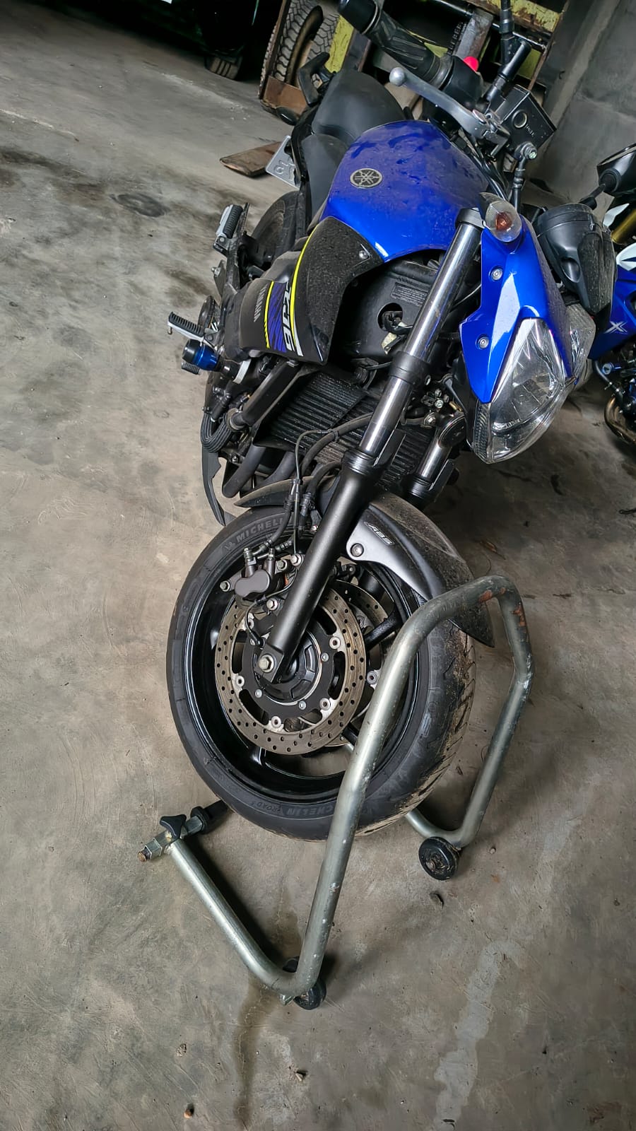 LOTE 002 - Yamaha/XJ6 N ABS