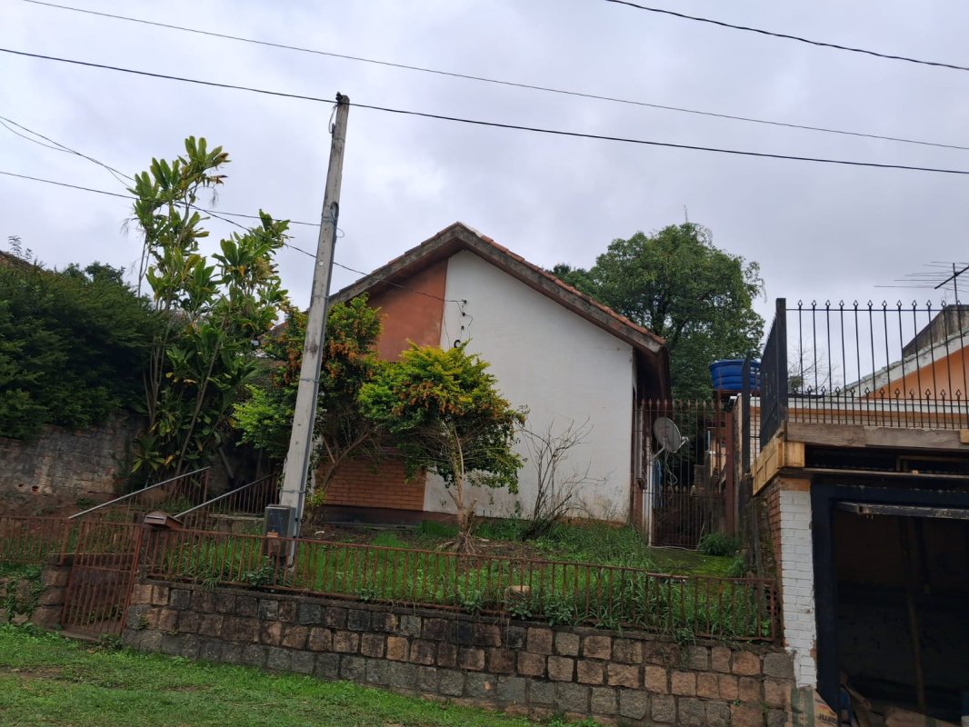 LOTE 017 - Casa de Alvenaria em Porto Alegre/RS
