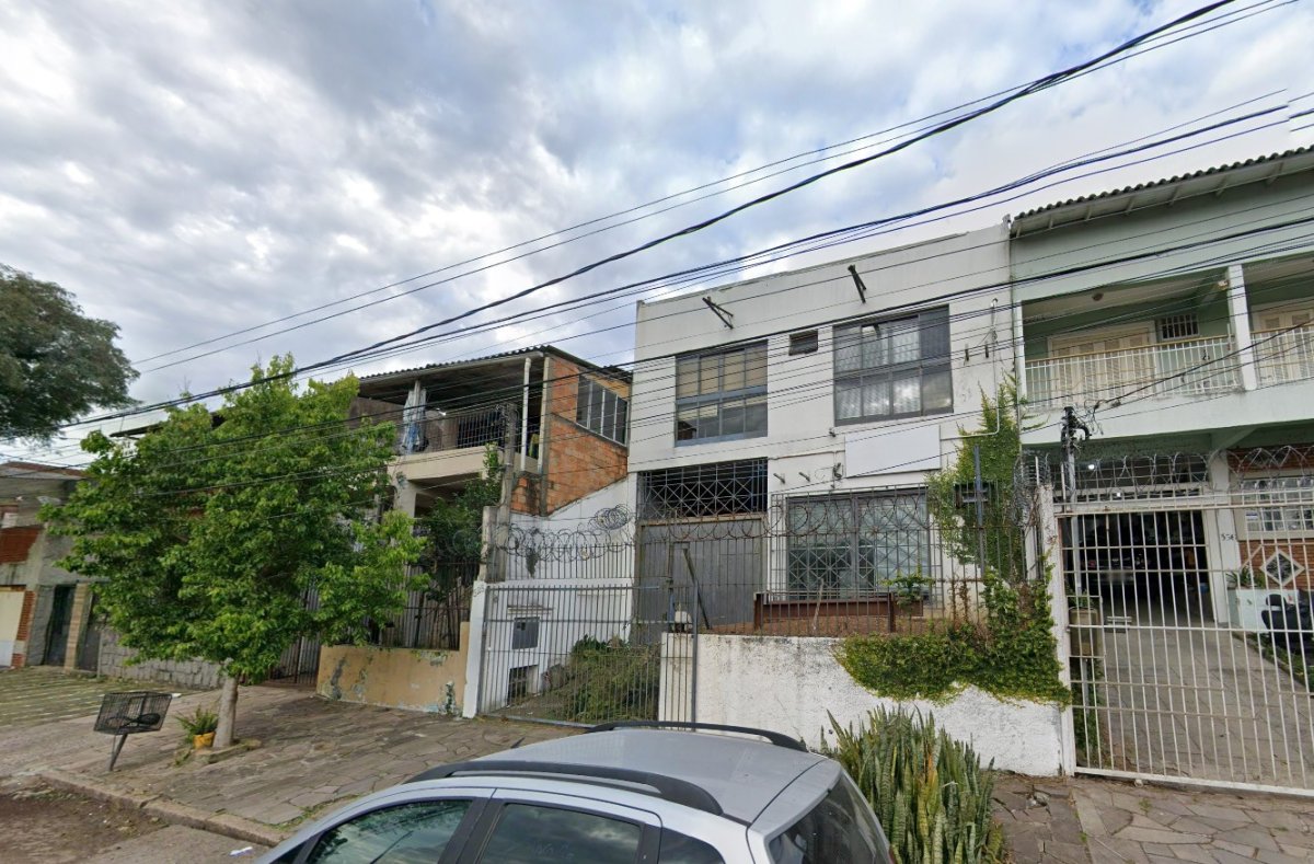 LOTE 010 - Casa de Alvenaria em Porto Alegre/RS