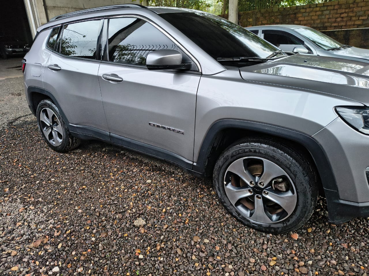 LOTE 001 - Jeep/Compass Sport F