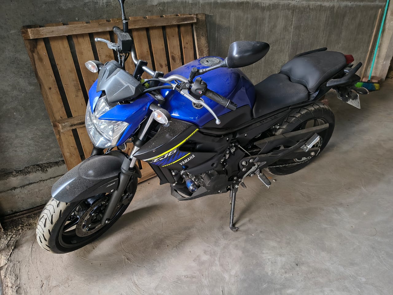 LOTE 002 - Yamaha/XJ6 N ABS