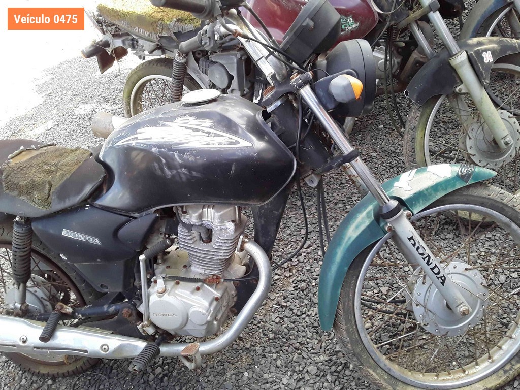 LOTE 0004 - Sucata<br />Sucata<br />Sucata<br />Sucata<br />Sucata<br />Sucata<br>Sucata - IBA9098<br />IIL4727<br />ILJ4504<br />IOR7772<br />MBV0807<br />ISZ1C62<br>IQM8J15