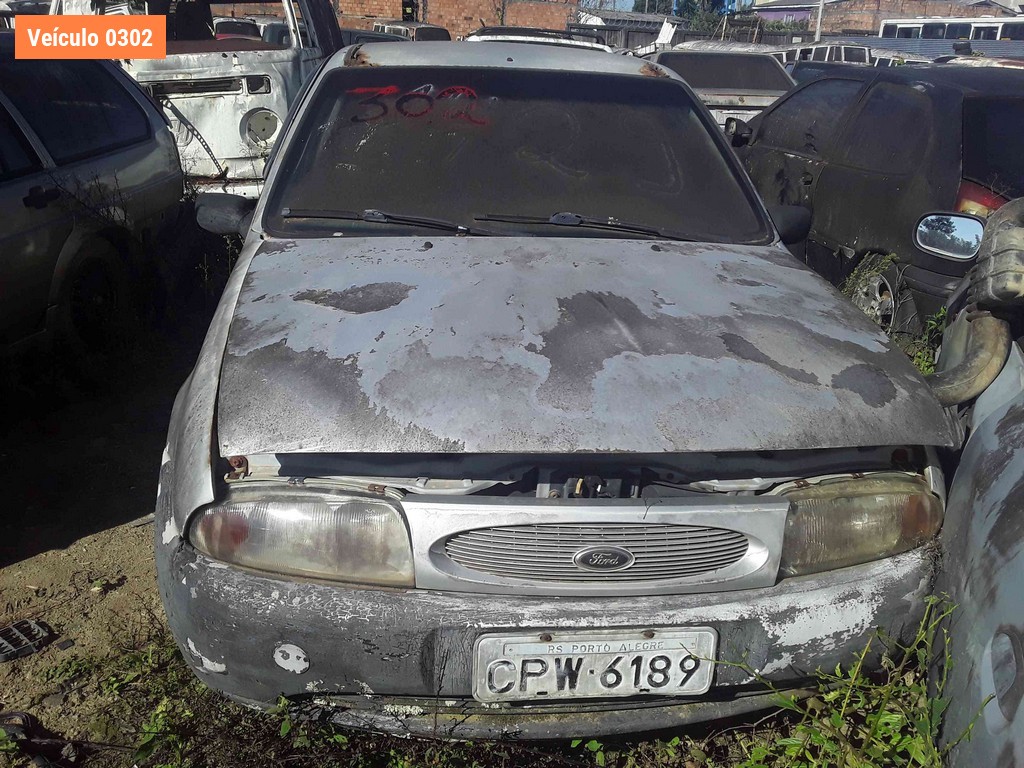 LOTE 0013 - Sucata<br />Sucata<br />Sucata<br />Sucata<br>Sucata - IGA3954<br />CPW6189<br />IPP8832<br />IIC6926<br>IBT3117