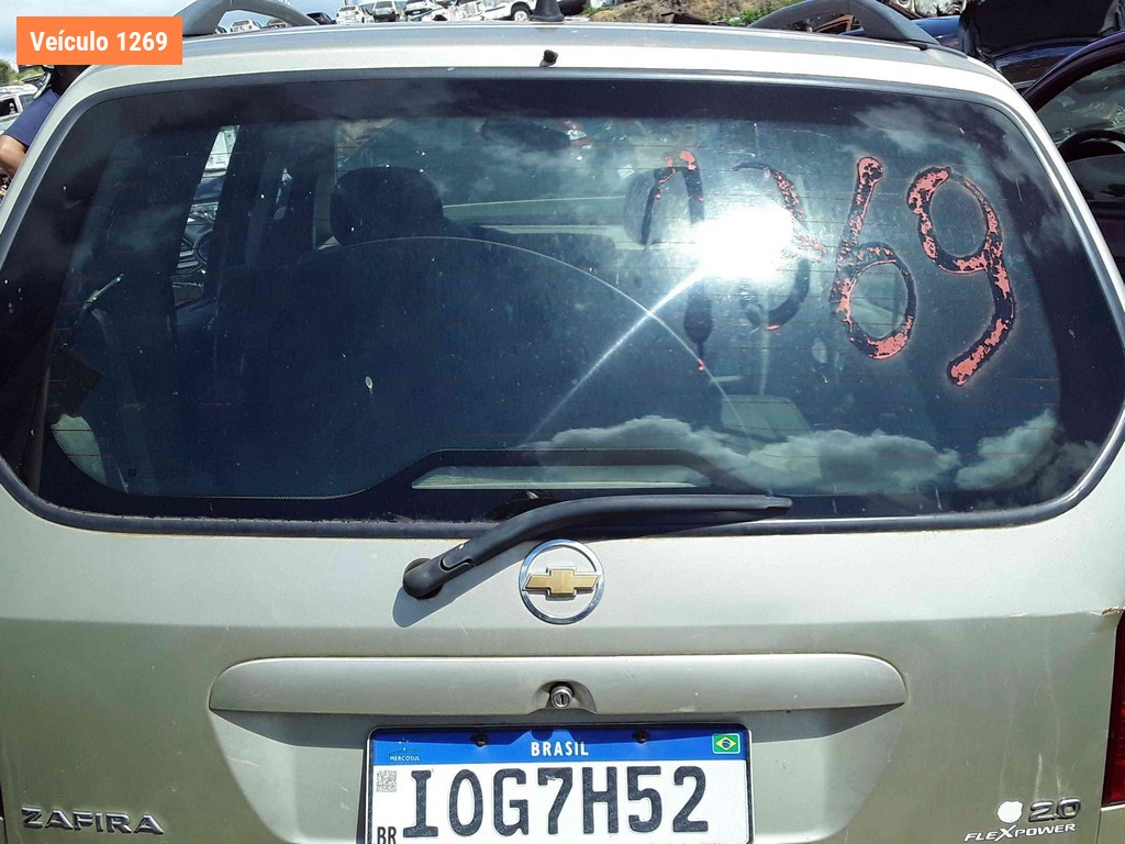 LOTE 0005 - Sucata<br />Sucata<br />Sucata<br>Sucata - JUB8264<br />IGH1310<br />GVV2048<br>IOG7H52