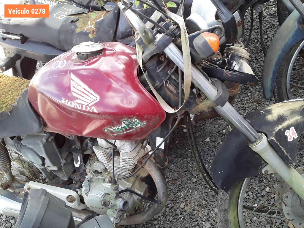 LOTE 0003 - Sucata<br />Sucata<br />Sucata<br />Sucata<br />Sucata<br />Sucata<br />Sucata<br />Sucata<br>Sucata - IOZ5902<br />IMH9548<br />IND8030<br />MCB2086<br />IMG9485<br />IOL6365<br />IIR3880<br />ISA1835<br>ITR6867