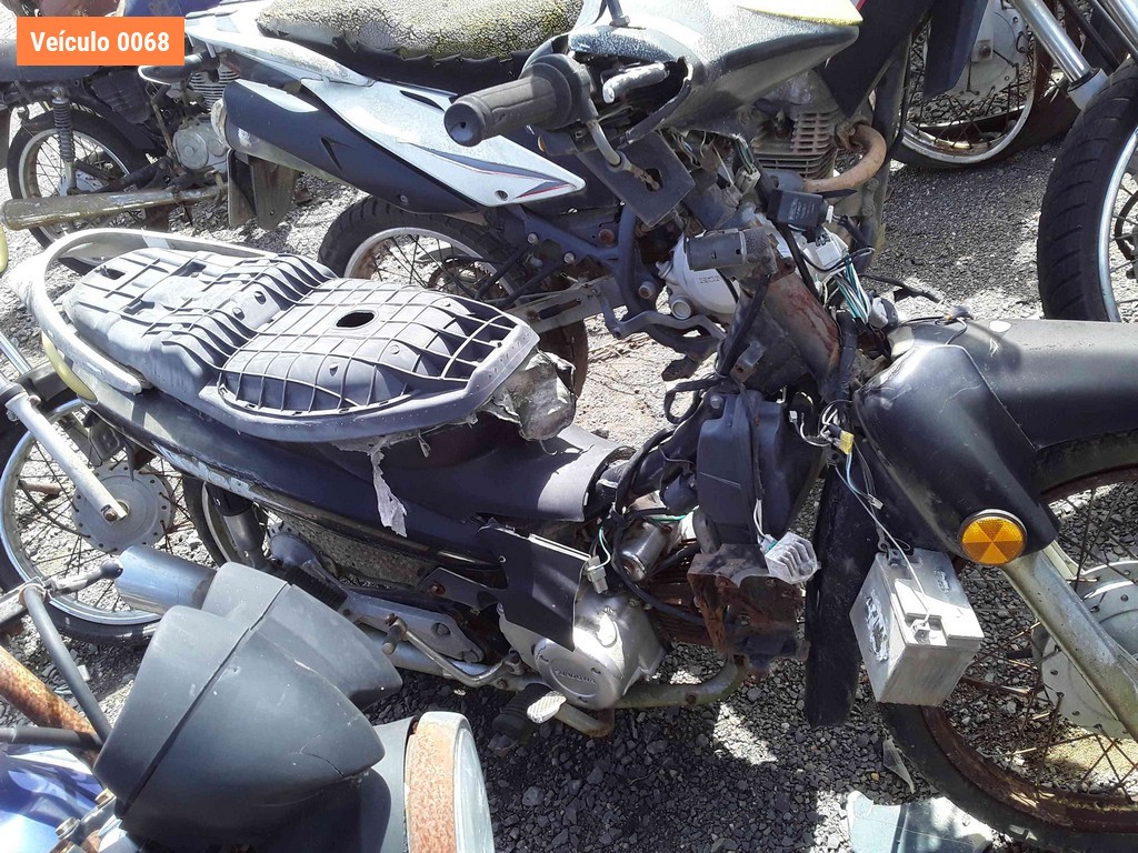 LOTE 0003 - Sucata<br />Sucata<br />Sucata<br />Sucata<br />Sucata<br />Sucata<br />Sucata<br />Sucata<br>Sucata - IOZ5902<br />IMH9548<br />IND8030<br />MCB2086<br />IMG9485<br />IOL6365<br />IIR3880<br />ISA1835<br>ITR6867