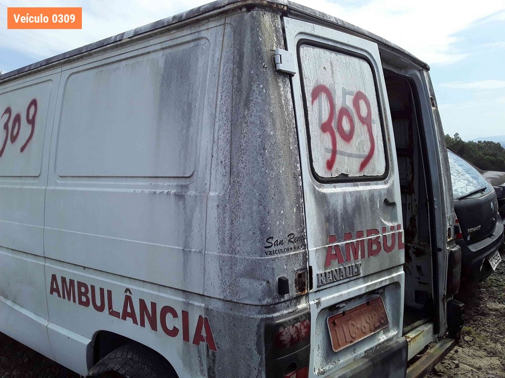 LOTE 0013 - Sucata<br />Sucata<br />Sucata<br />Sucata<br>Sucata - IGA3954<br />CPW6189<br />IPP8832<br />IIC6926<br>IBT3117