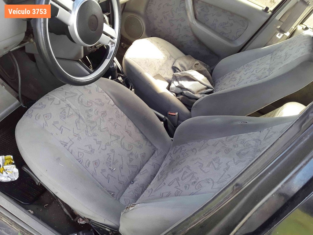 LOTE 0090 - Sucata<br />Sucata<br />Sucata<br />Sucata<br>Sucata - NLZ2813<br />IIN9199<br />ITB5890<br />ICX9736<br>LNM5826