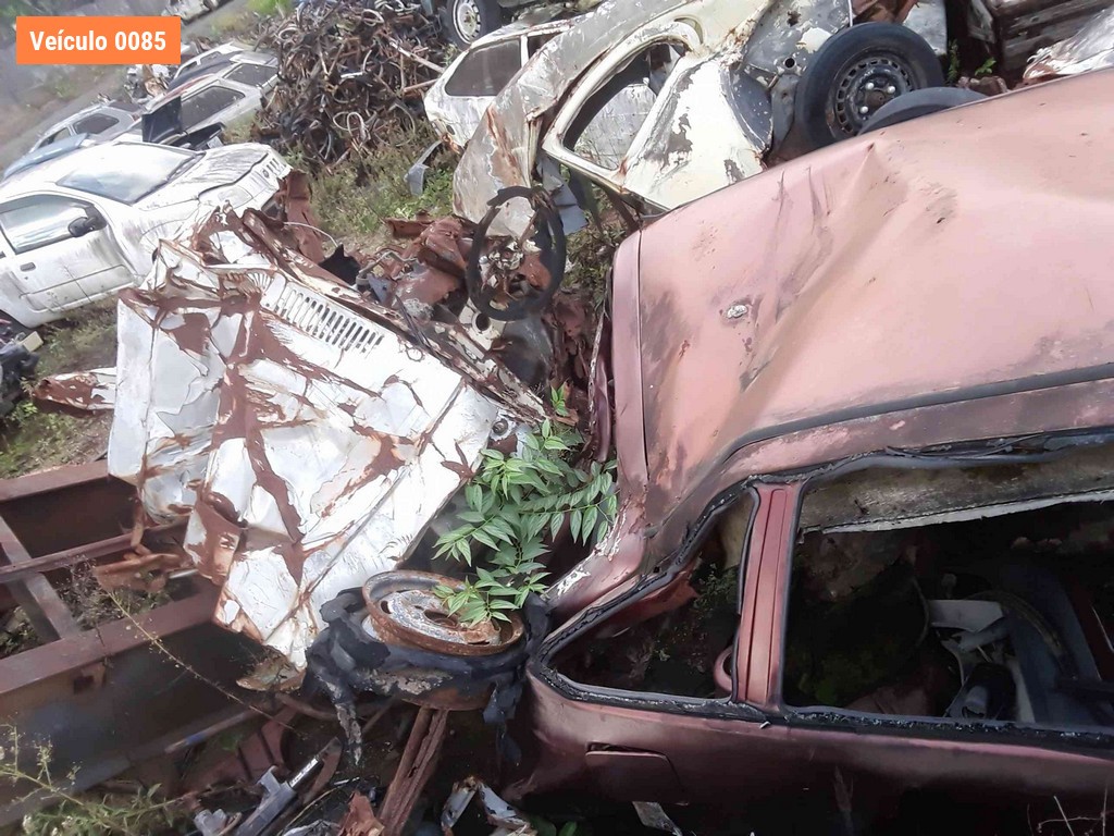 LOTE 0024 - Sucata<br />Sucata<br />Sucata<br />Sucata<br>Sucata - IHL9543<br />IGY5585<br />IXC1D93<br />IJF2059<br>IFL3J91