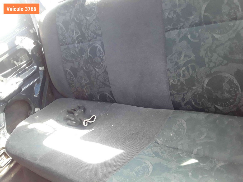 LOTE 0096 - Sucata<br />Sucata<br />Sucata<br />Sucata<br />Sucata<br>Sucata - IFO5929<br />IEP6717<br />IFH2863<br />IKS8I86<br />IIL2506<br>MBV2A28