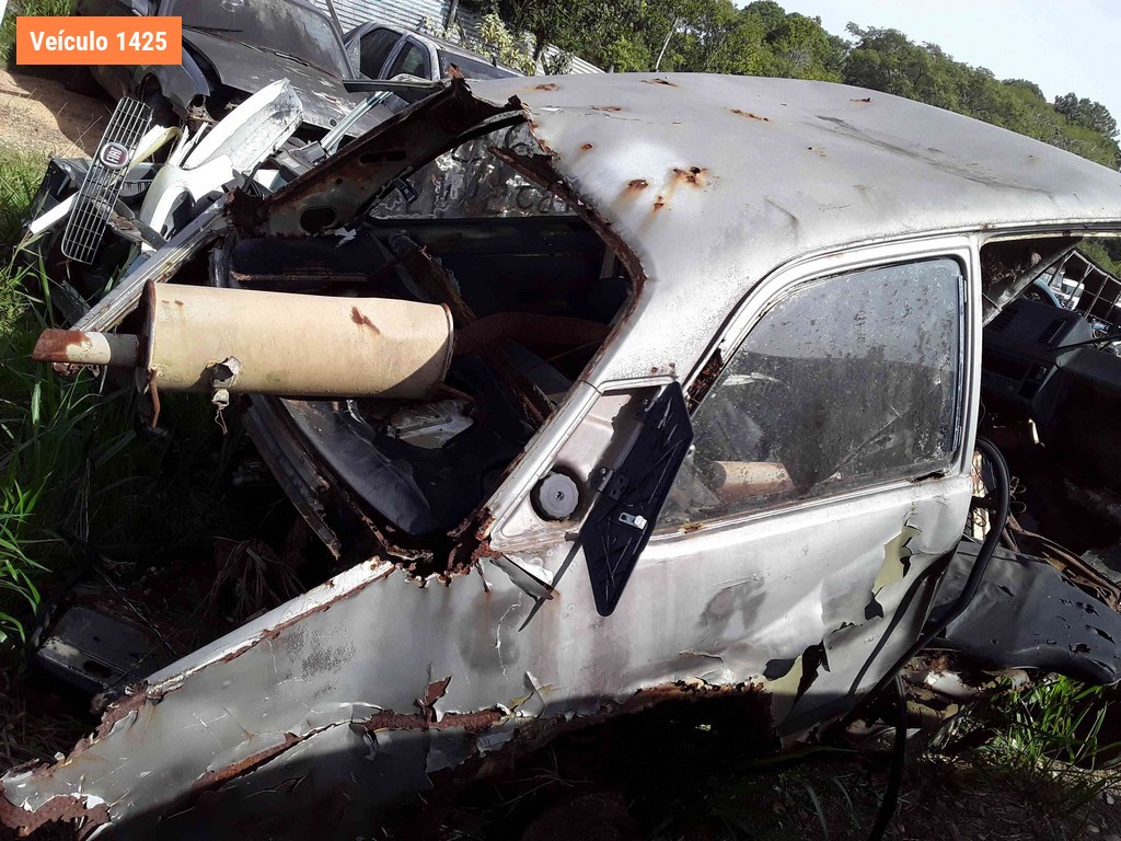 LOTE 0093 - Sucata<br />Sucata<br />Sucata<br />Sucata<br>Sucata - IFM2339<br />IBJ9449<br />IAW6784<br />IOD9468<br>MHF1J90
