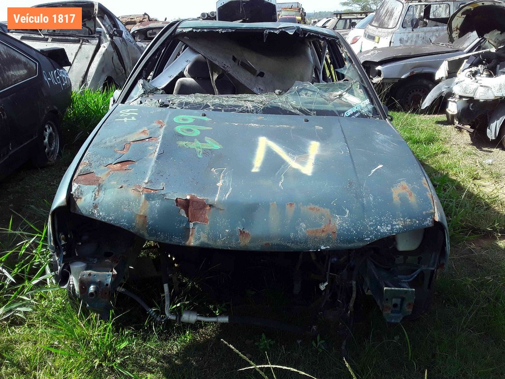 LOTE 0107 - Sucata<br />Sucata<br />Sucata<br />Sucata<br>Sucata - LBL0396<br />IQS0476<br />IAR0057<br />IIF2779<br>IKM1146