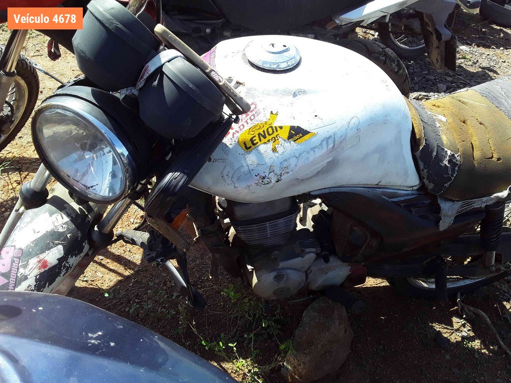 LOTE 0243 - Sucata<br />Sucata<br />Sucata<br />Sucata<br />Sucata<br>Sucata - IKL5982<br />INV1746<br />ILJ2010<br />IVQ3125<br />IOL1716<br>IRQ7I80