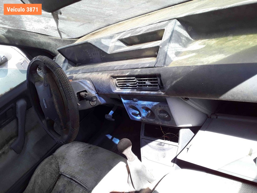 LOTE 0251 - Sucata<br />Sucata<br />Sucata<br>Sucata - BRE3121<br />IIZ6001<br />IFZ5H04<br>ICW3902