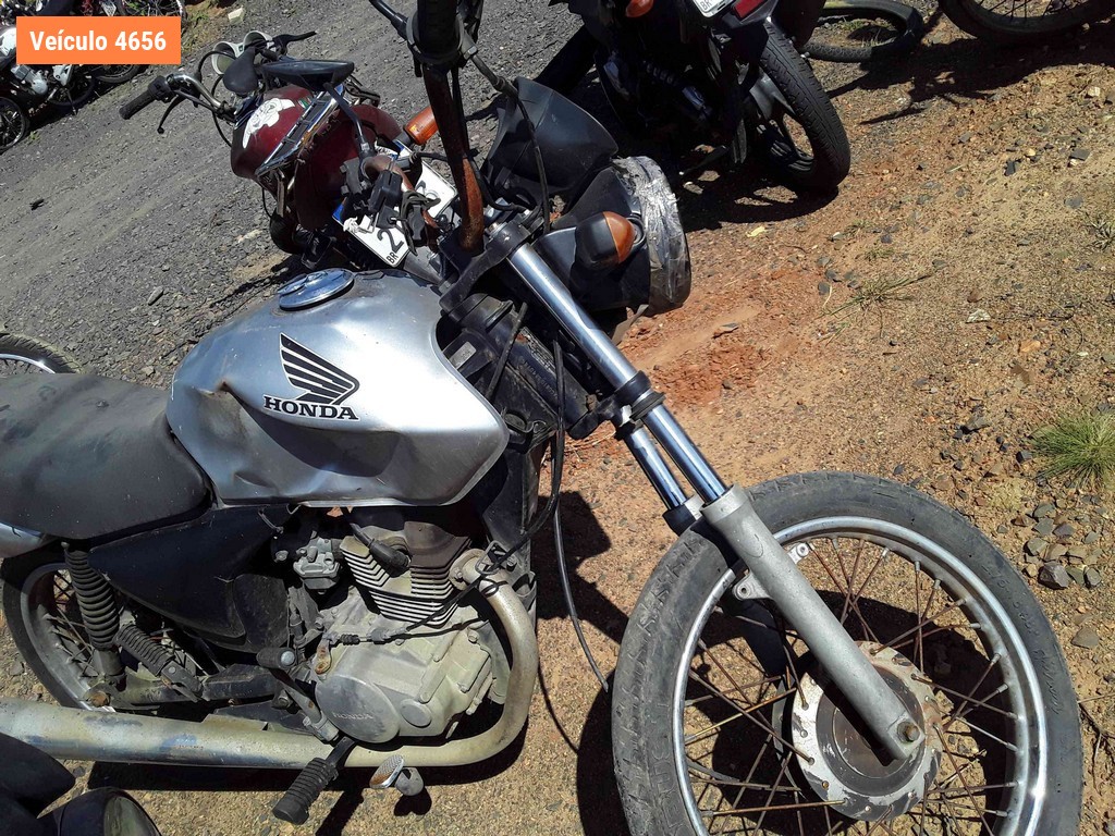 LOTE 0242 - <p>Sucata<br />Sucata<br />Sucata<br />Sucata</p> - <p>INF9994<br />INA5A21<br />MDU2C83<br />IMD3B40</p>