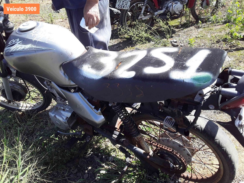 LOTE 0243 - Sucata<br />Sucata<br />Sucata<br />Sucata<br />Sucata<br>Sucata - IKL5982<br />INV1746<br />ILJ2010<br />IVQ3125<br />IOL1716<br>IRQ7I80