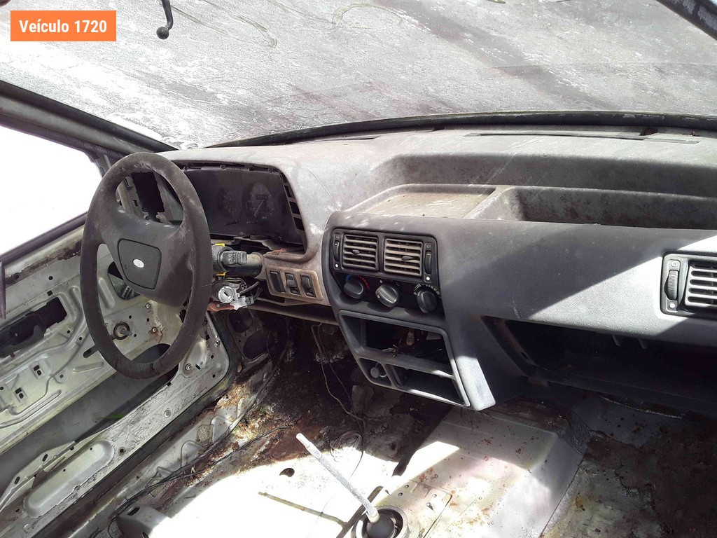 LOTE 0120 - Sucata<br />Sucata<br />Sucata<br />Sucata<br>Sucata - ICA1409<br />IGJ9426<br />LXM2245<br />IHV0250<br>IHB7649