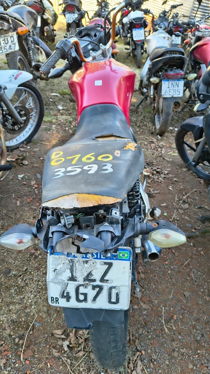 LOTE 0160 - Conservado - IZZ4G70