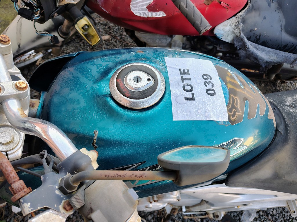 LOTE 0039 - Conservado - IKV5759