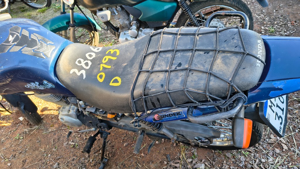 LOTE 0193 - Conservado - MIC3I64